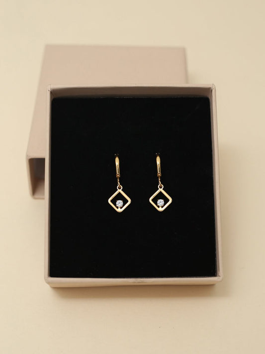 Diamond shaped AD Drop Earrings (Gold)