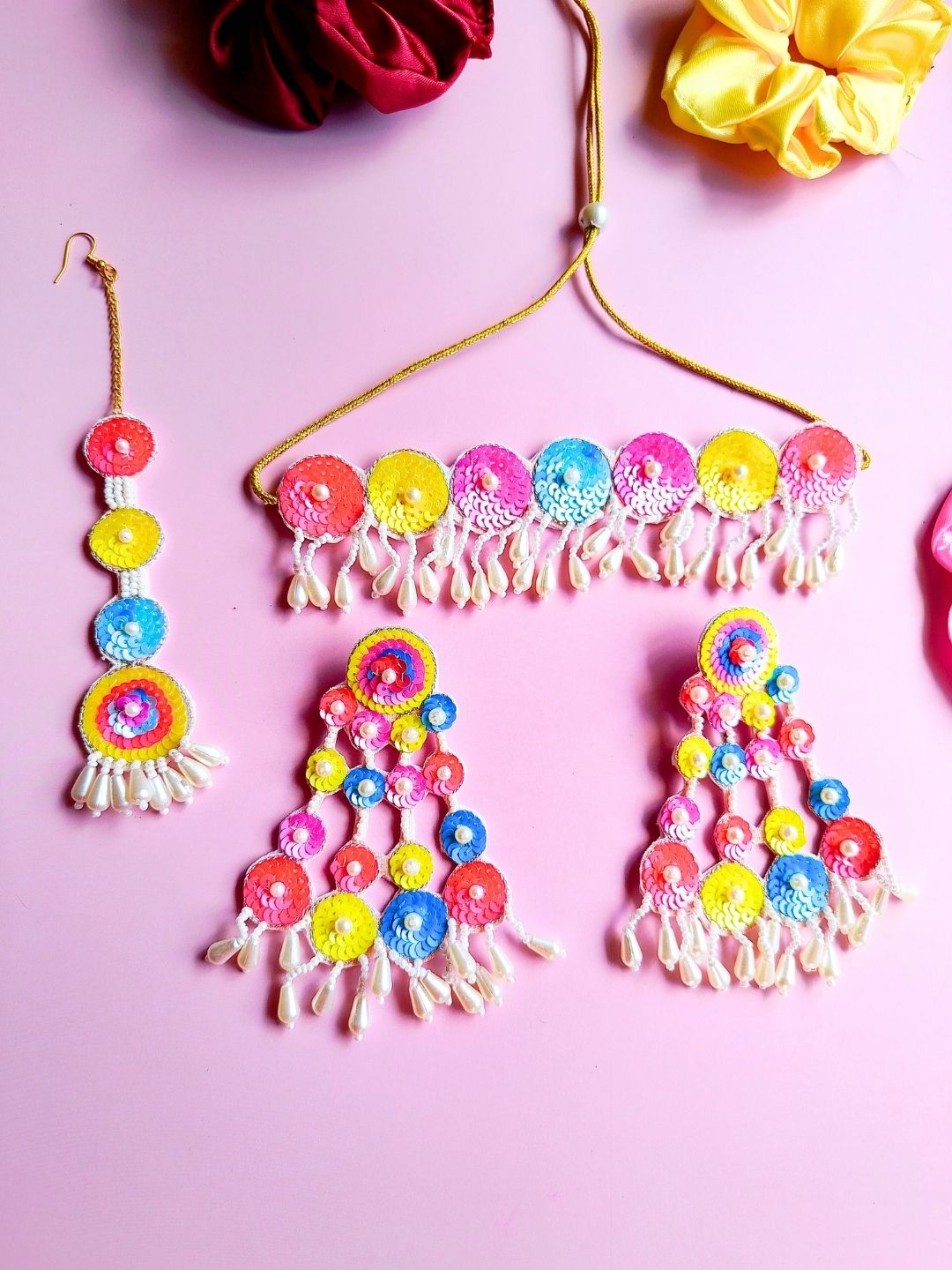 Sequina Maangtika Choker Set (Multicolor)