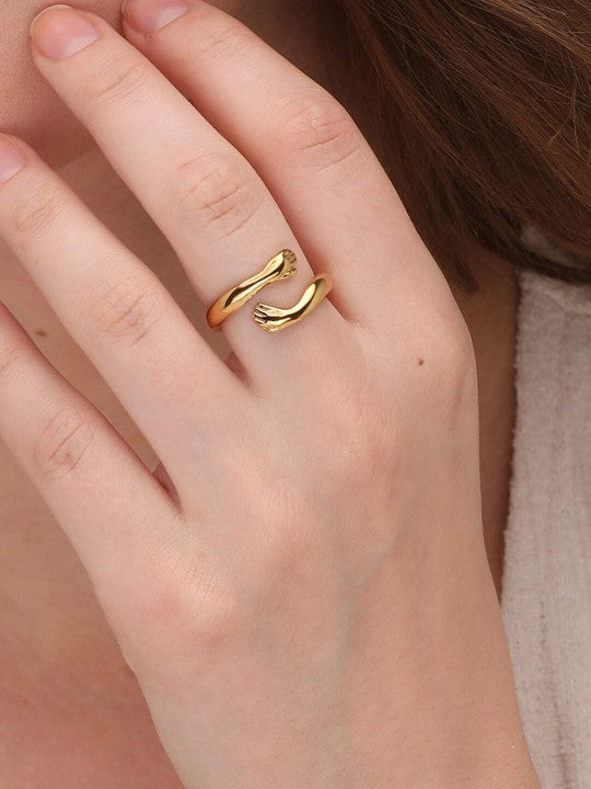 Hug Ring (Gold)