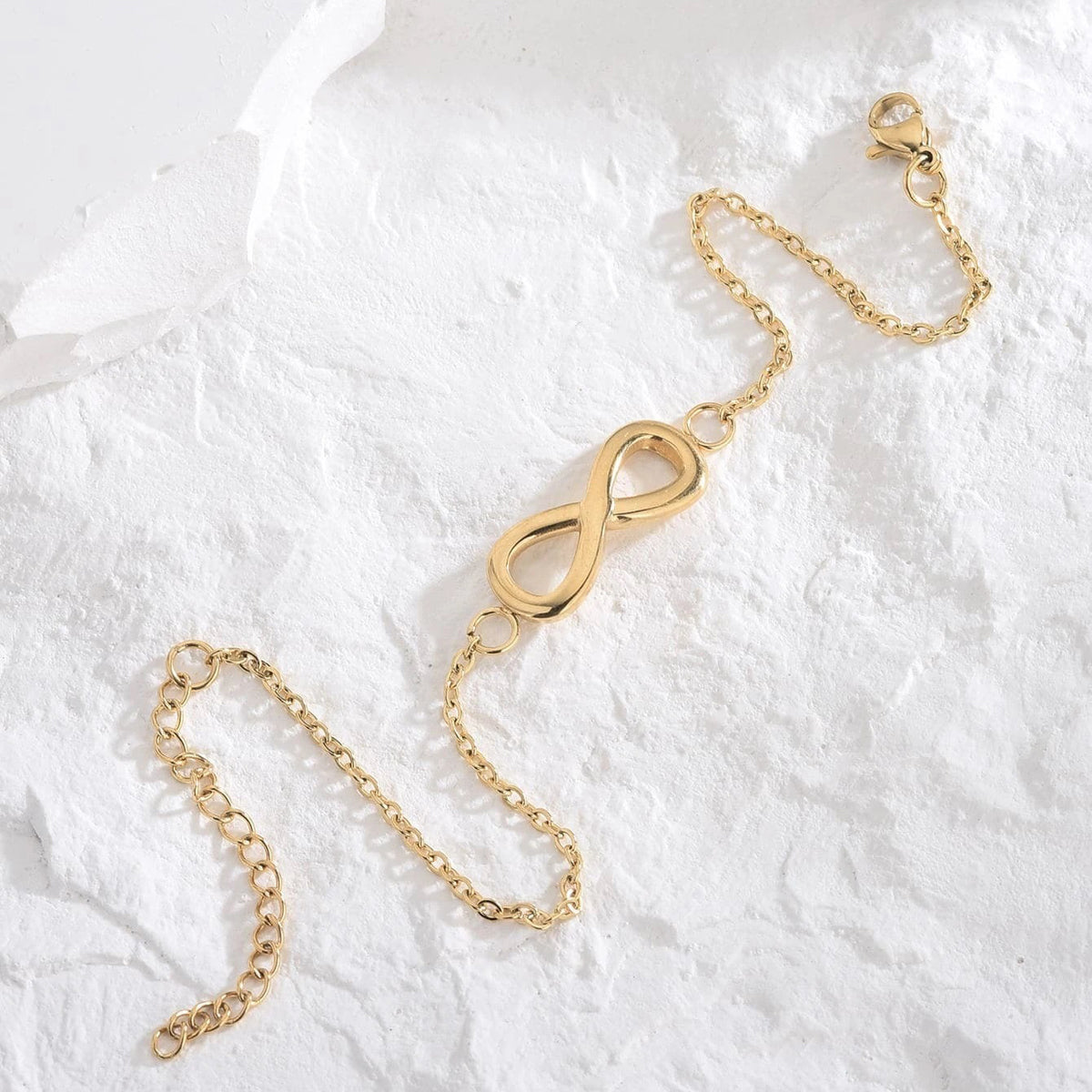 Pinterest Infinity-shaped Bracelet Anti-tarnish Stainless Steel Bracelet (Gold)