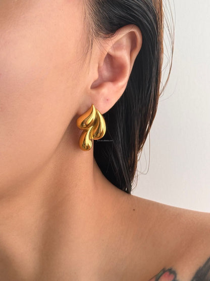 Teardrop Studs (Gold)