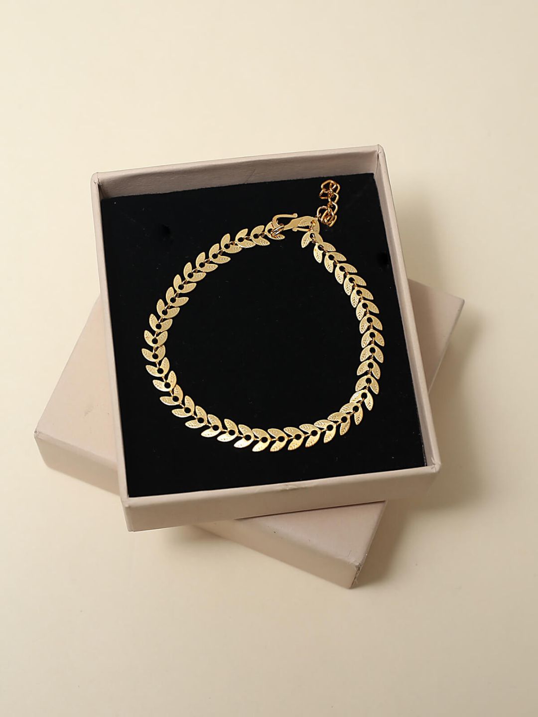 Pinterest Leaf Bracelet Anti-tarnish Stainless Steel Bracelet (Gold)