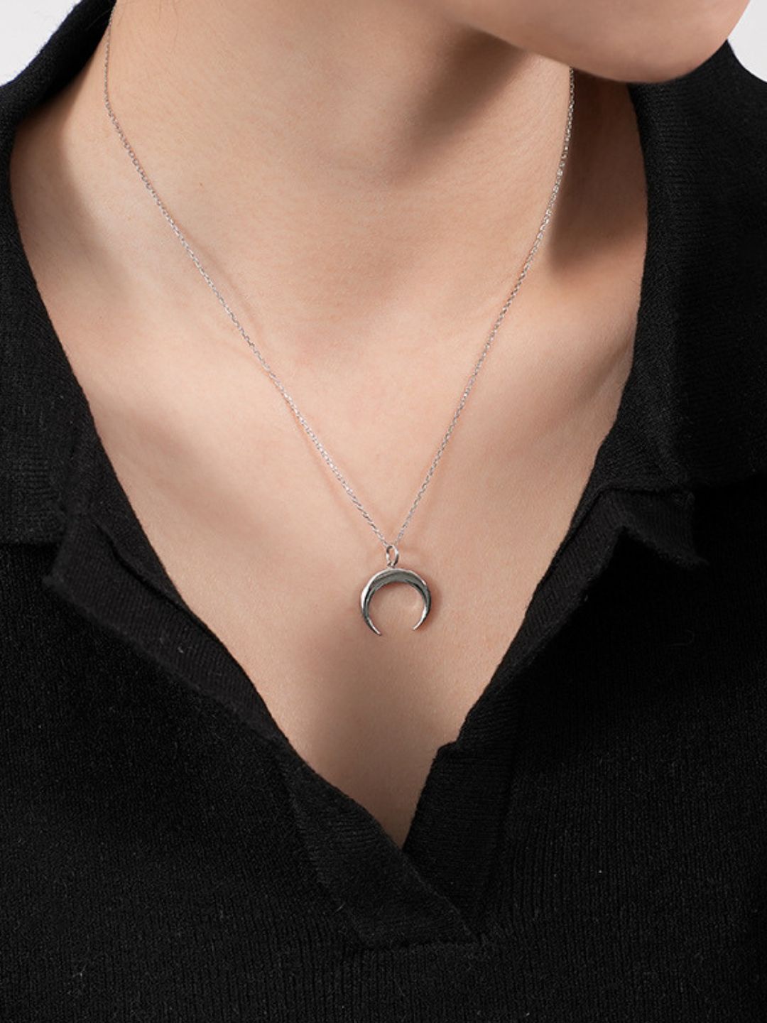 Selenophile Favourite Moon Pendant (Silver)