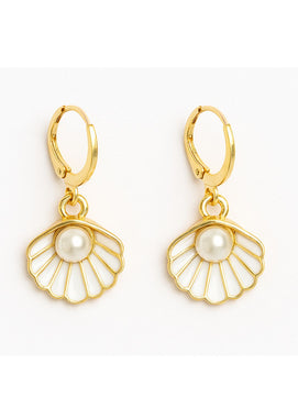 Vacation Shell Studs