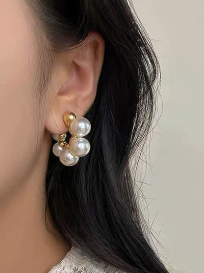 C-Shape Pearl Hoops (Gold)