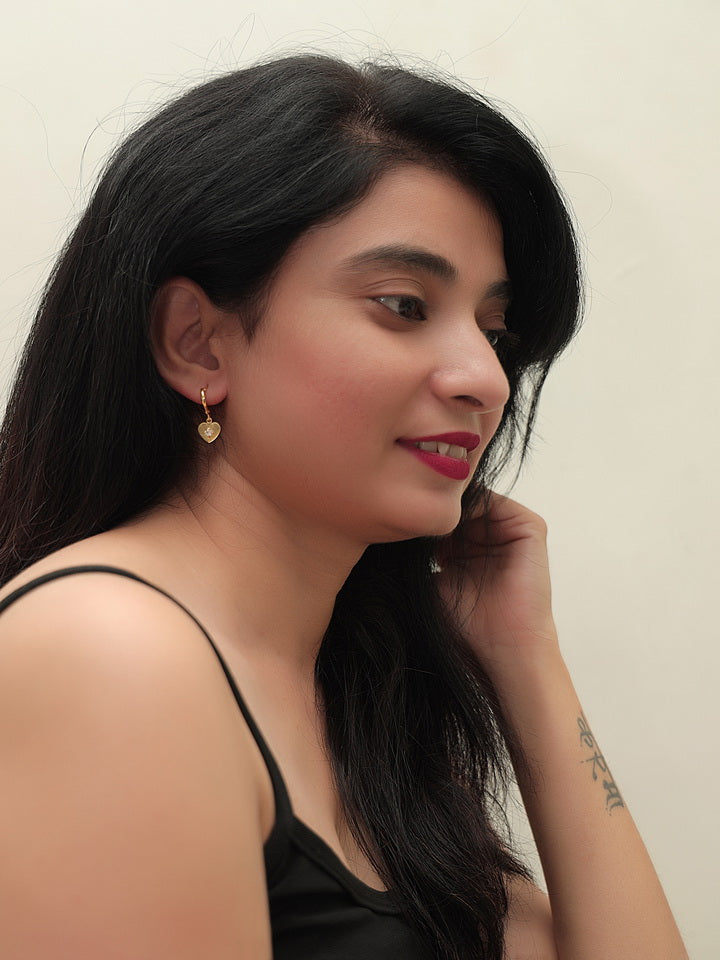 Heart-shaped AD Drop Earrings (Gold)